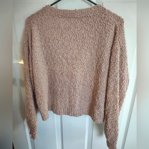 Cropped sweater size Large - Picture 2 of 5
